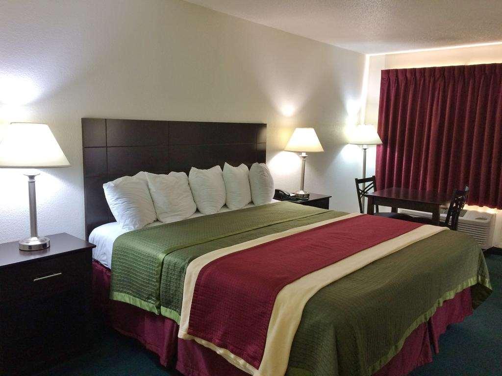Travel Inn & Suites Atlanta Texas Szoba fotó
